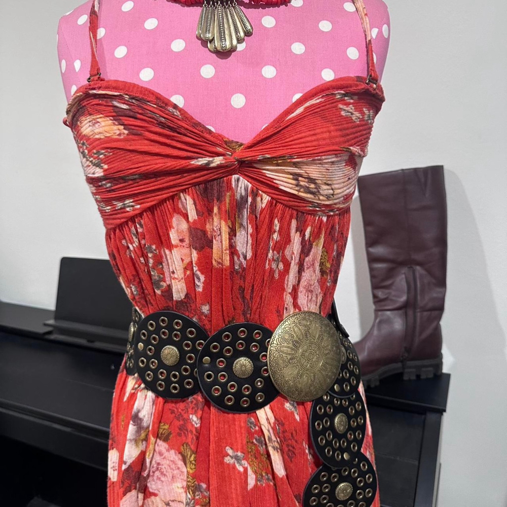 dresses - Picture 4 of 8